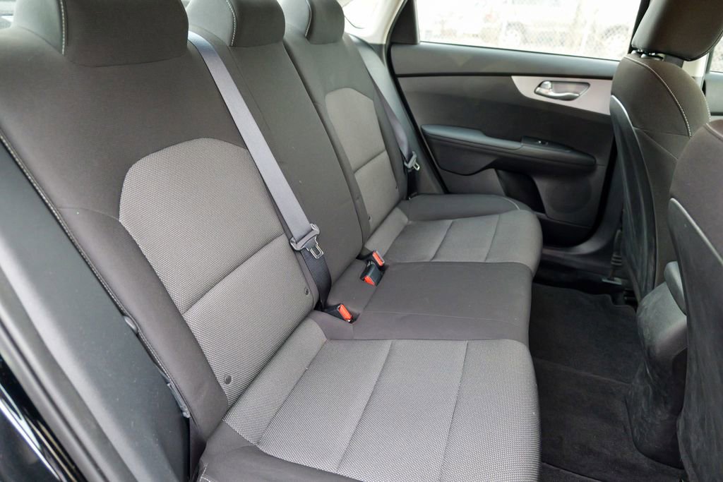 Used 2023 Kia Forte LXS image 29