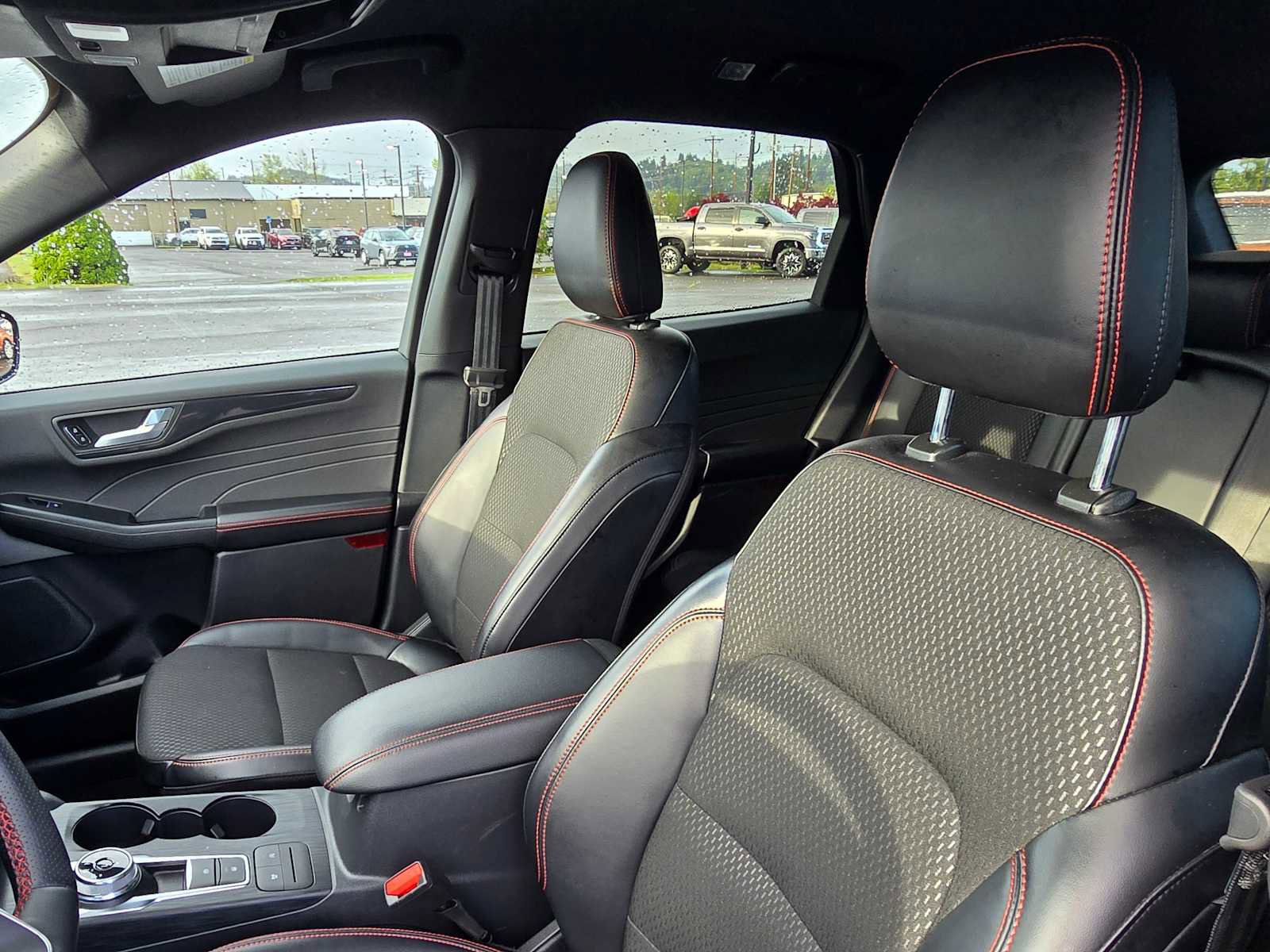 Used 2025 Ford Escape ST-Line Select AWD/4WD image 22