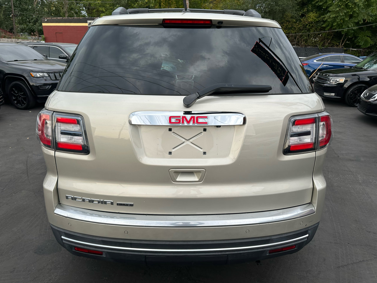 Used 2017 GMC Acadia Limited SLT image 8