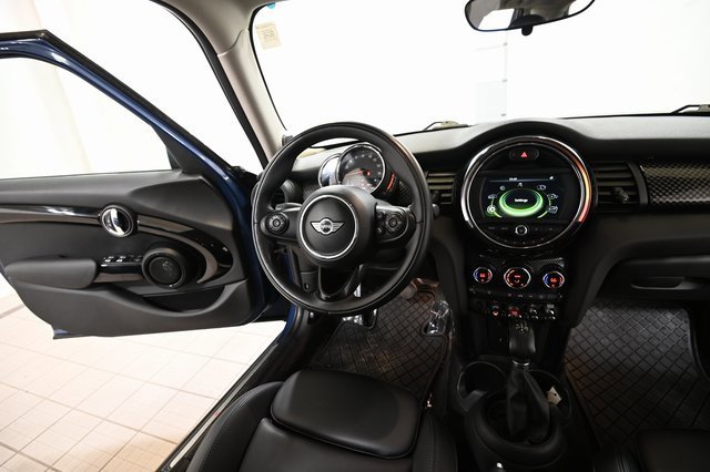 Used 2018 MINI Cooper S image 28
