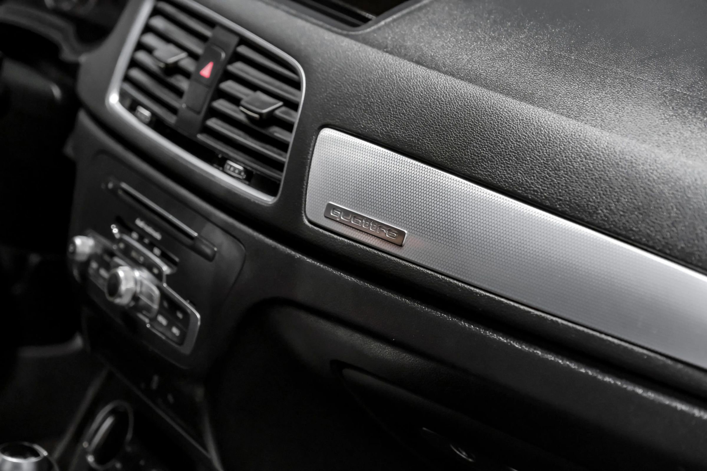 Used 2016 Audi Q3 2.0T Premium Plus w/ Technology Package image 26