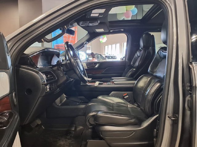 Used 2021 Lincoln Navigator Reserve w/ Luxury Package AWD/4WD image 22