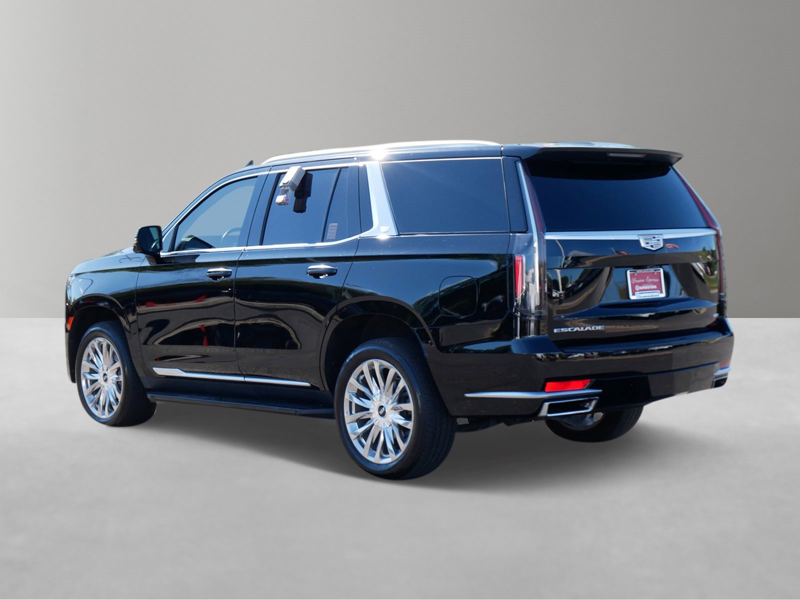Used 2021 Cadillac Escalade Premium Luxury w/ Performance Package image 3