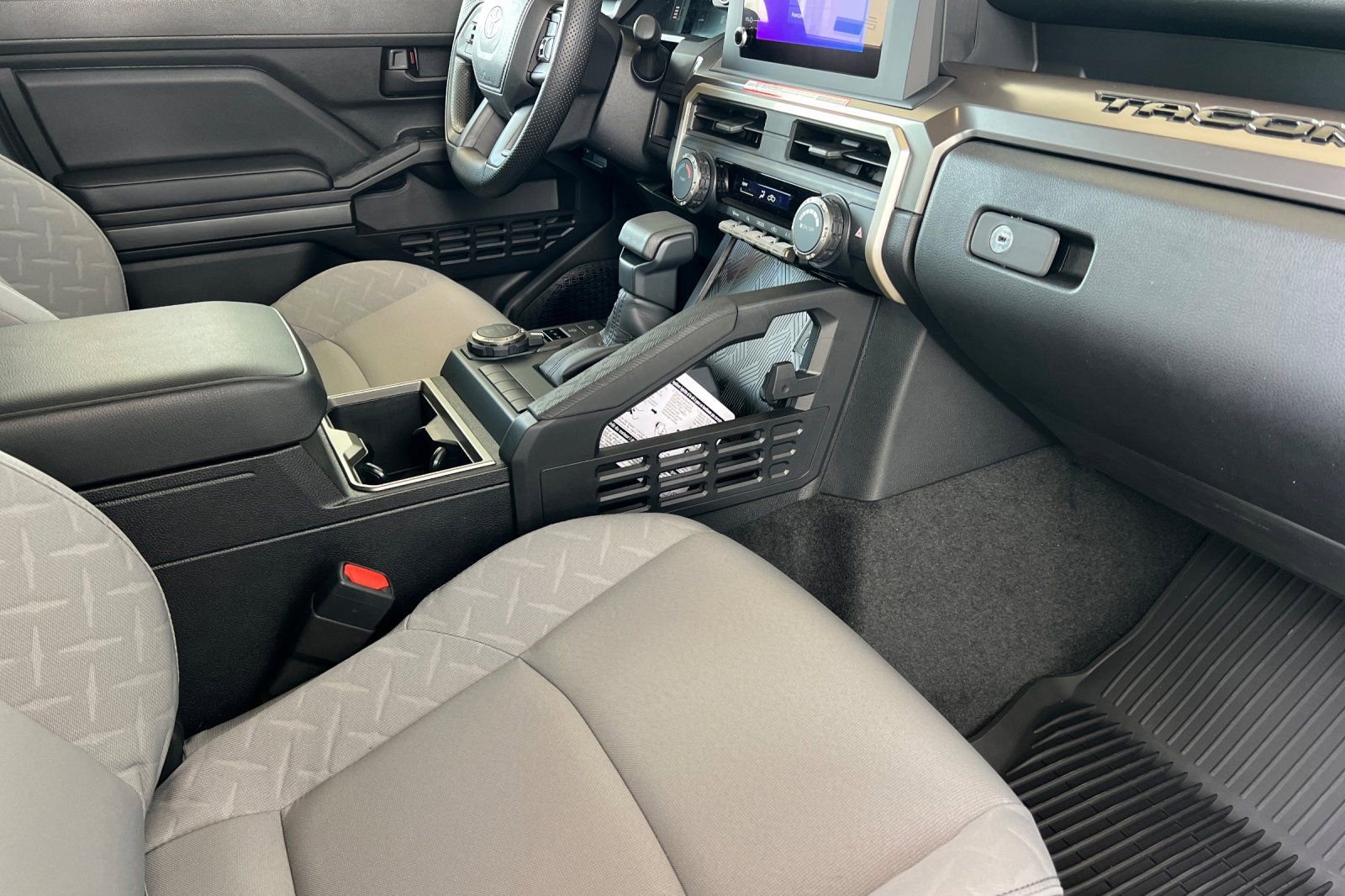 Certified 2025 Toyota Tacoma SR5 image 19