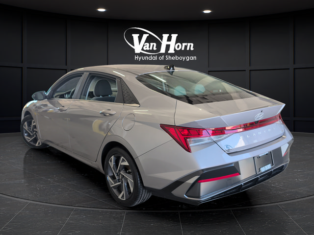 Certified 2025 Hyundai Elantra Limited FWD image 5