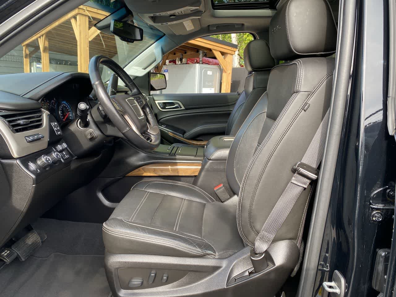 Used 2019 GMC Yukon XL Denali w/ Denali Ultimate Package AWD/4WD image 13