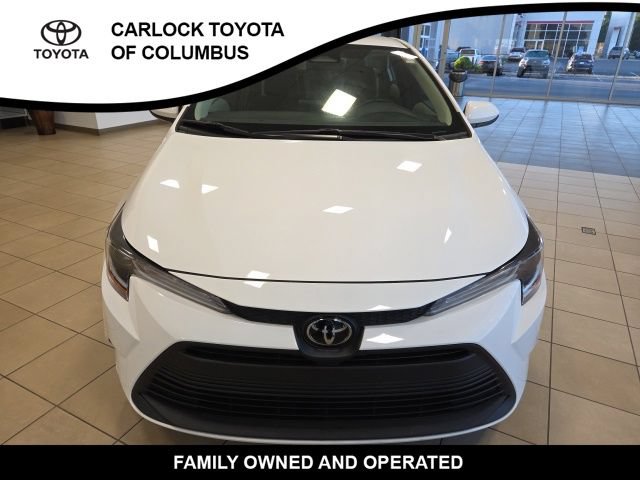 Used 2025 Toyota Corolla LE FWD image 5