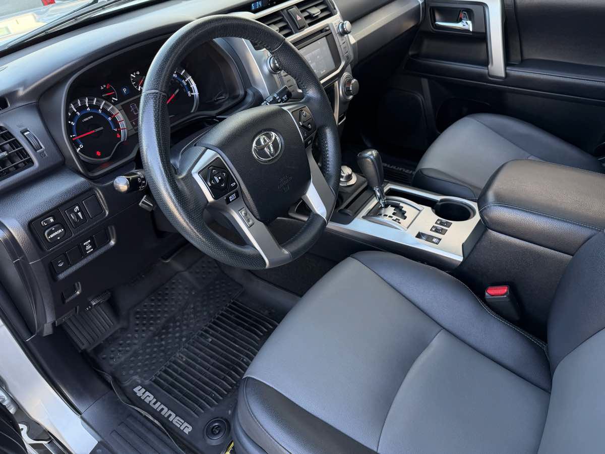 Used 2019 Toyota 4Runner SR5 Premium w/ Convenience Package AWD/4WD image 14
