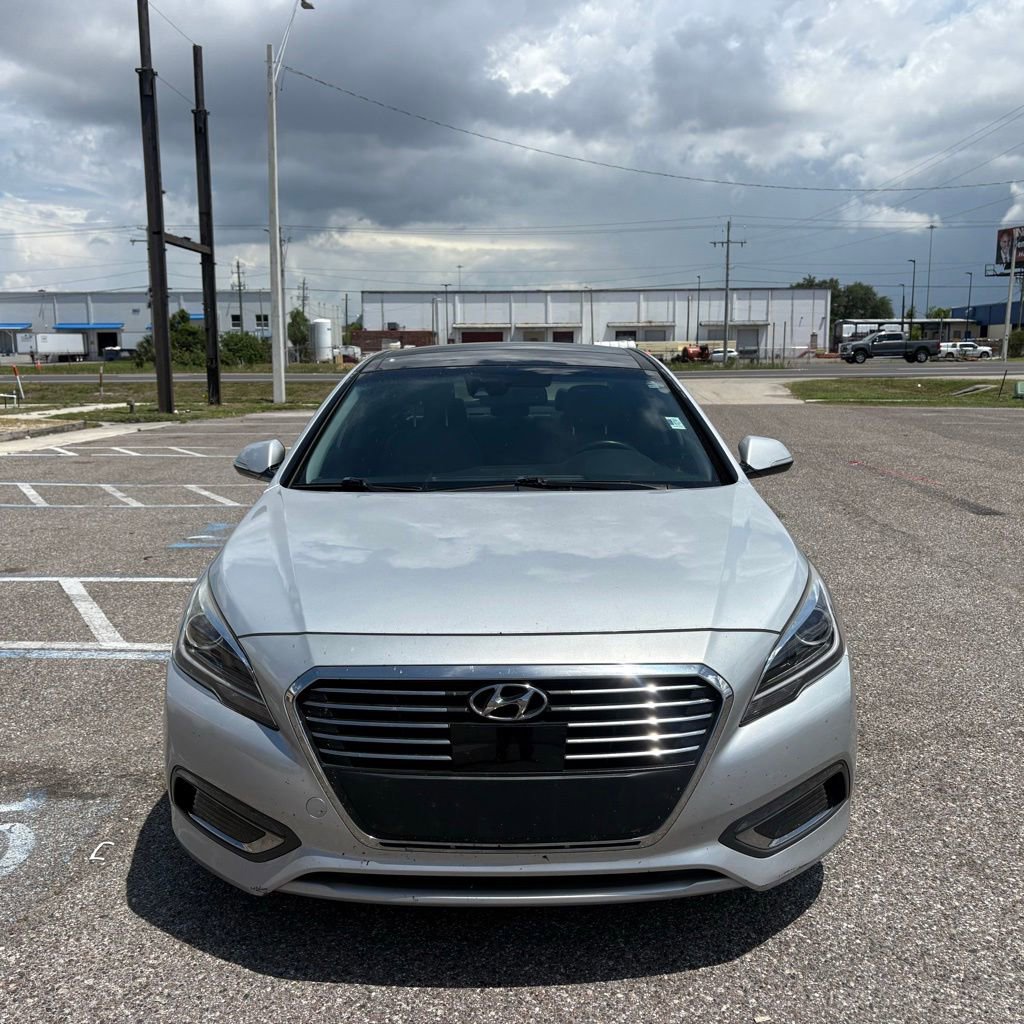 Used 2016 Hyundai Sonata Limited w/ Option Group 02 FWD image 8