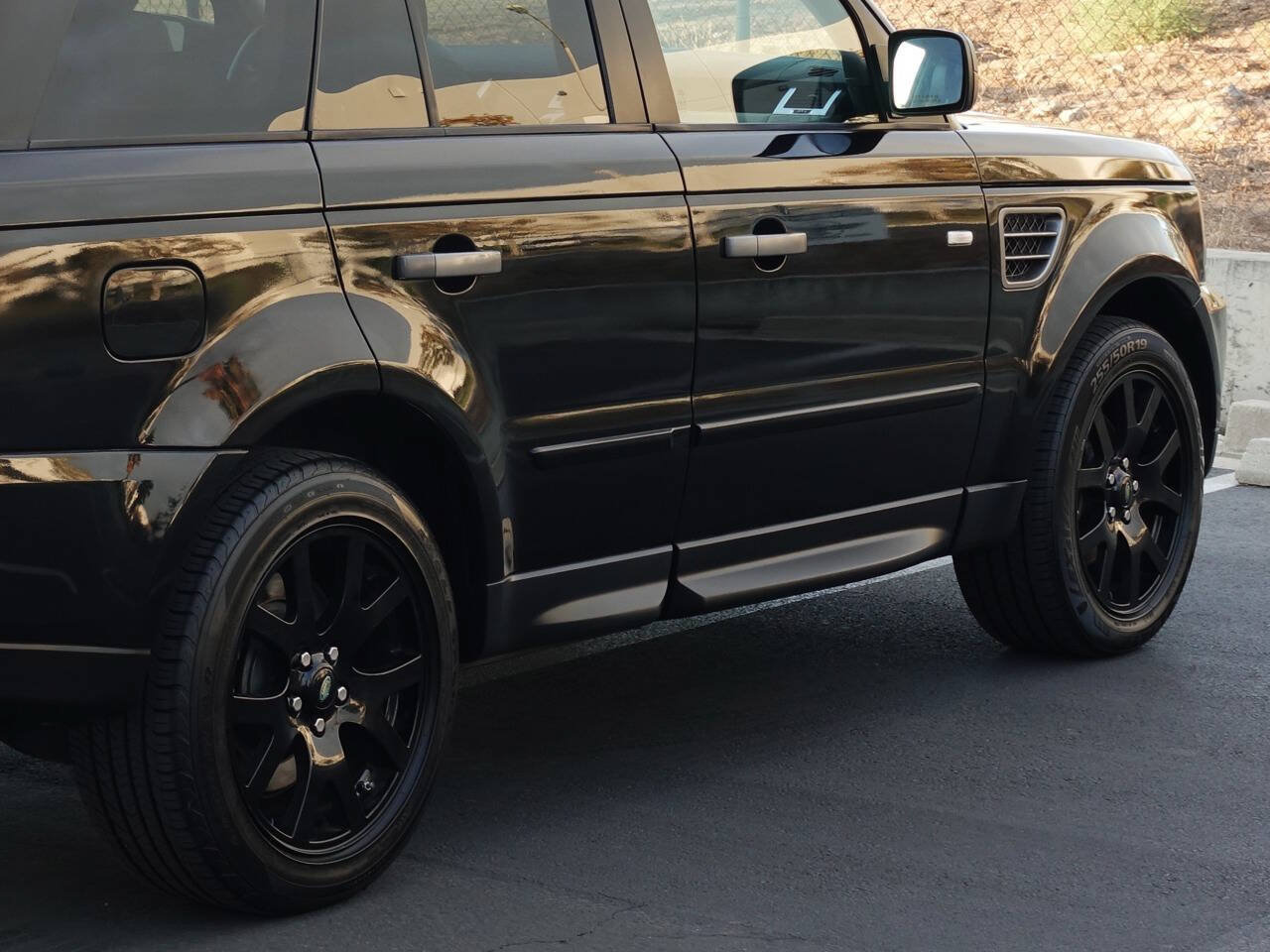Used 2009 Land Rover Range Rover Sport HSE AWD/4WD image 17