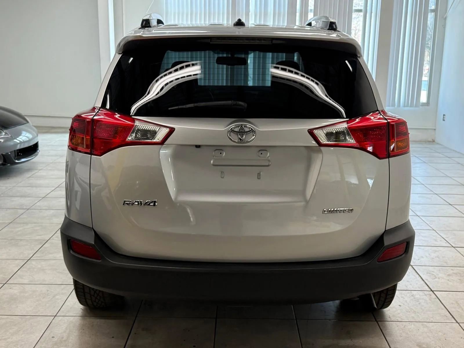 Used 2015 Toyota RAV4 Limited image 8