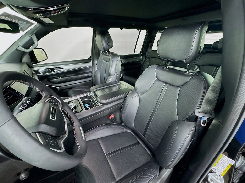 Used 2025 Jeep Wagoneer Series II w/ Convenience Group I image 22