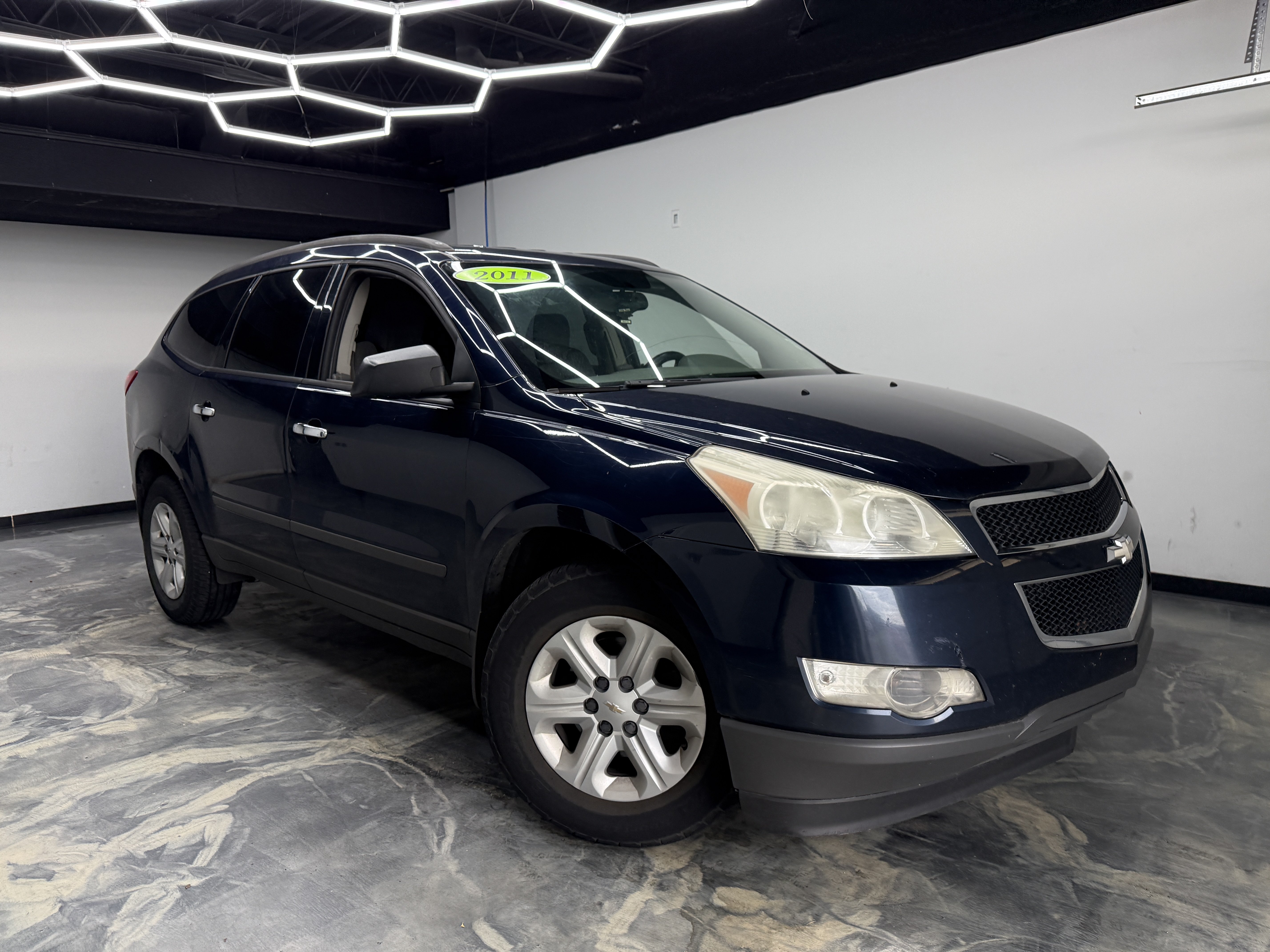 Used 2011 Chevrolet Traverse LS FWD image 6