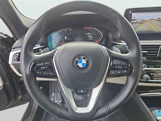 Used 2022 BMW 530i xDrive w/ Premium Package image 32