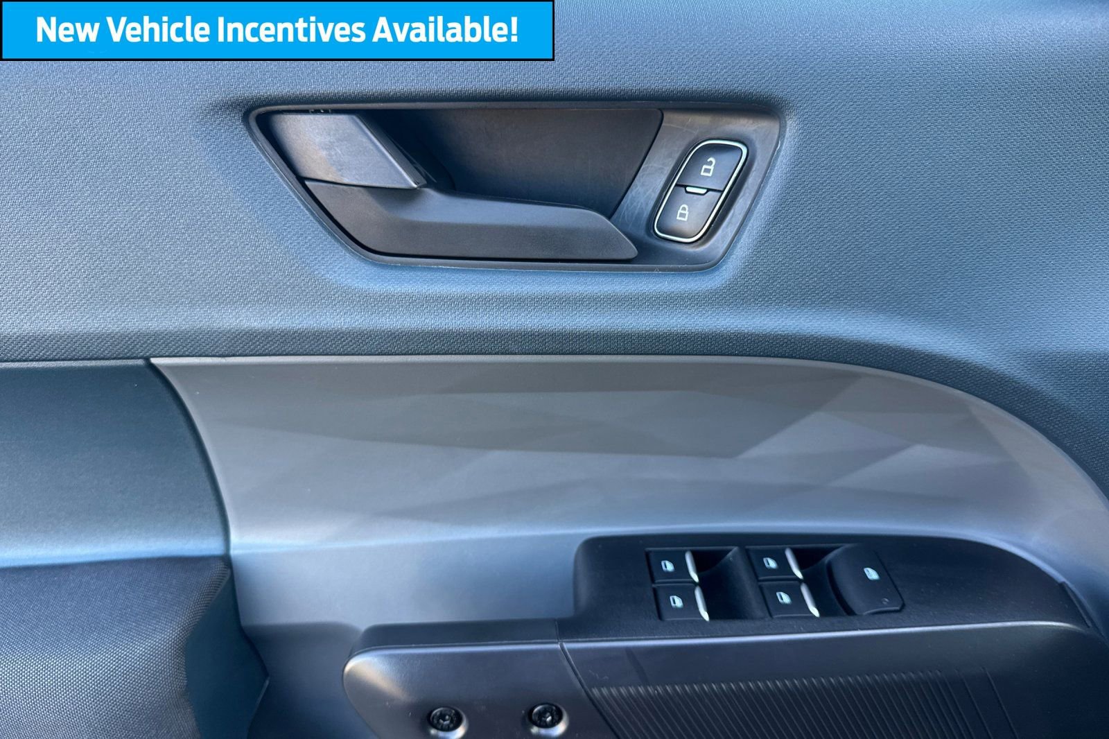 Used 2025 Ford Maverick XL image 12