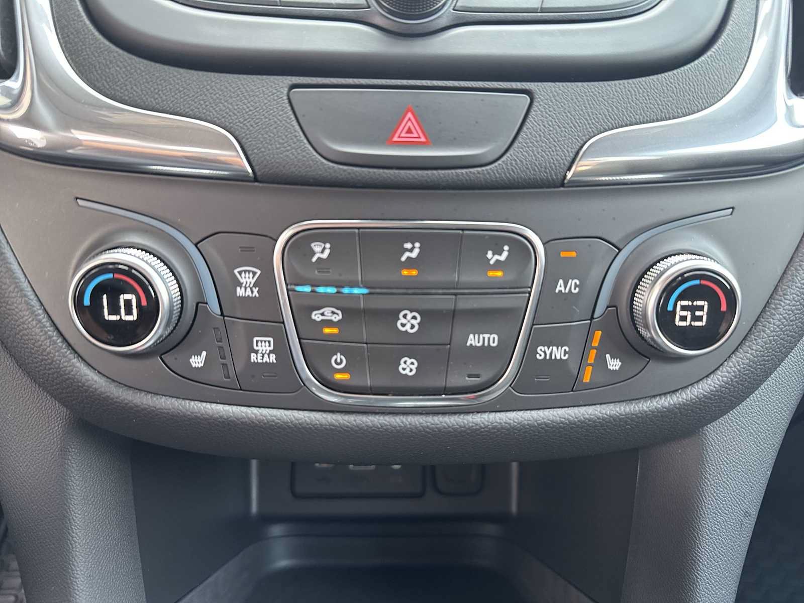 Certified 2019 Chevrolet Equinox LT FWD image 24