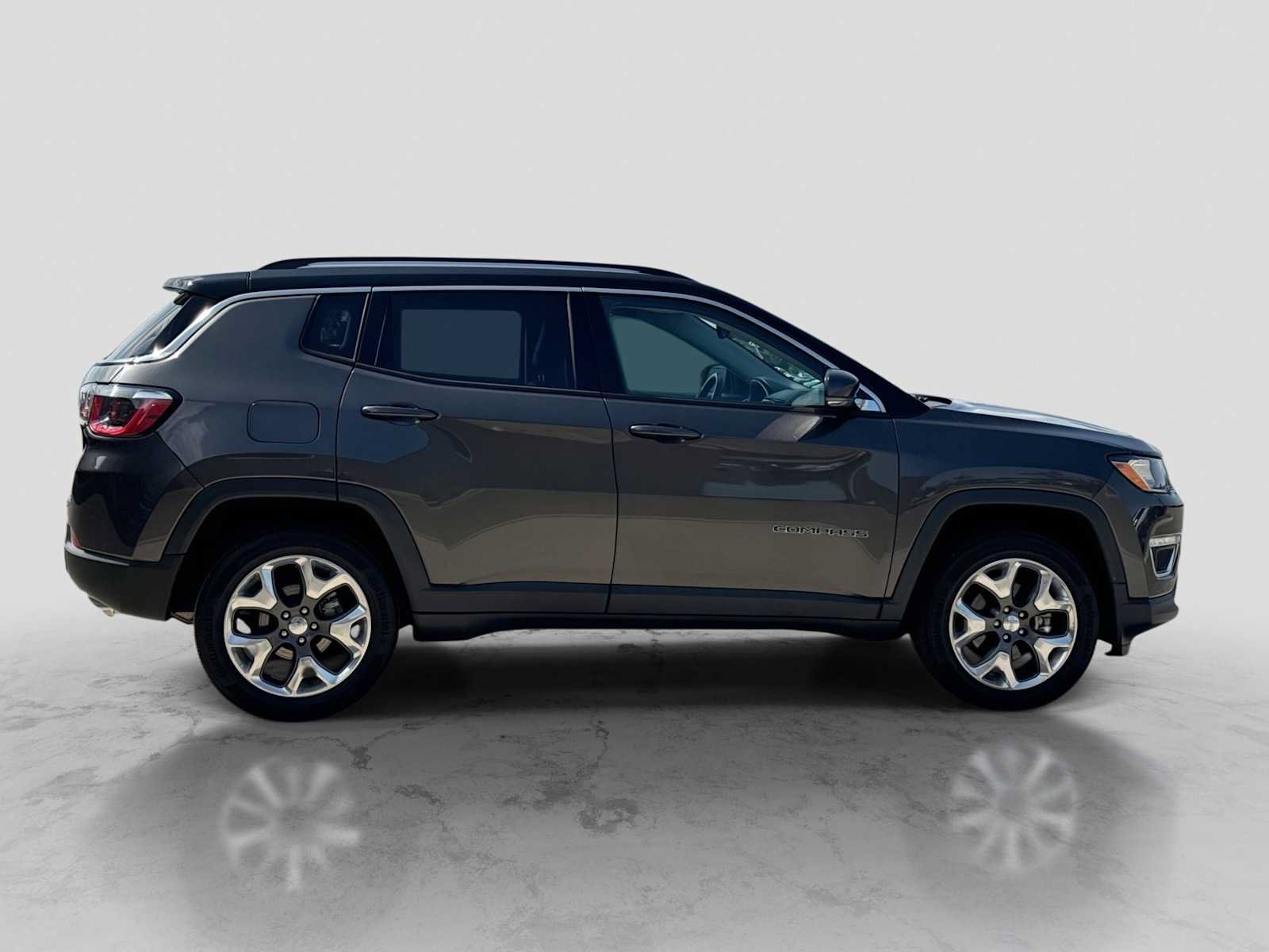 Used 2018 Jeep Compass Limited w/ Navigation Group AWD/4WD image 7