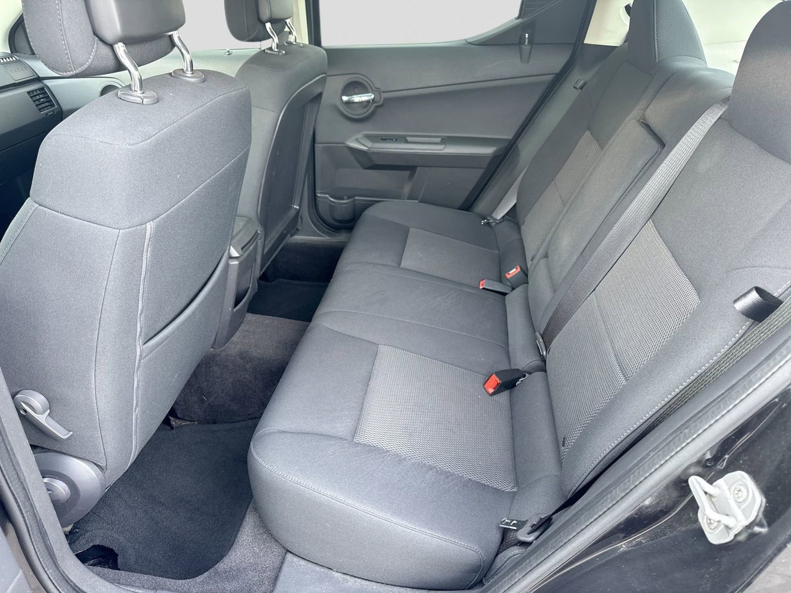 Used 2010 Dodge Avenger SXT image 4