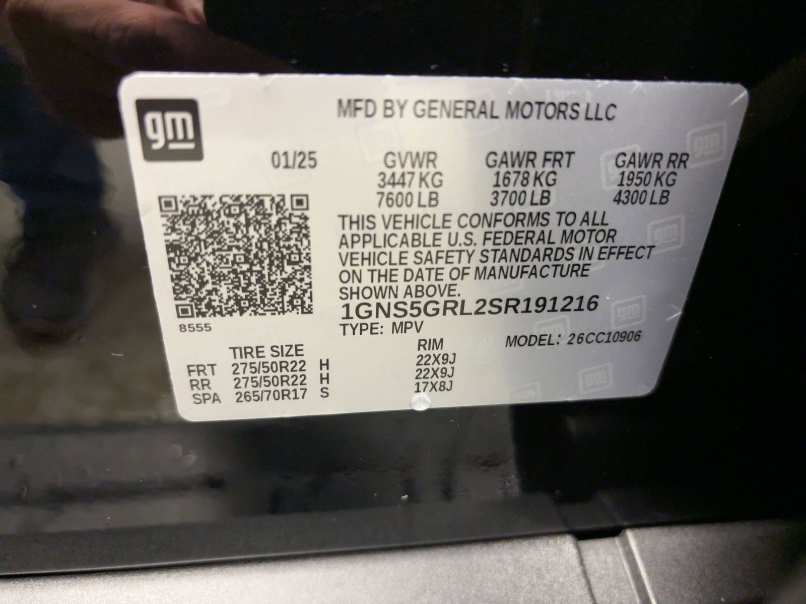 Certified 2025 Chevrolet Suburban High Country image 18