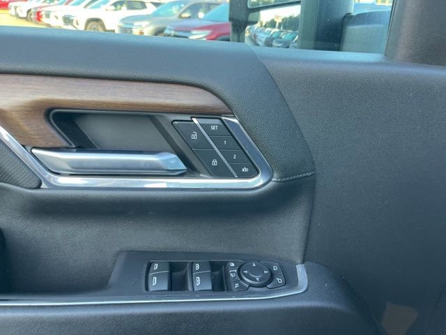 Used 2024 Chevrolet Silverado 2500 High Country w/ Z71 Off-Road Package AWD/4WD image 17