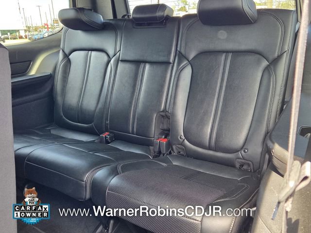 Used 2024 Jeep Wagoneer Series II w/ Flexible Seating Group image 9