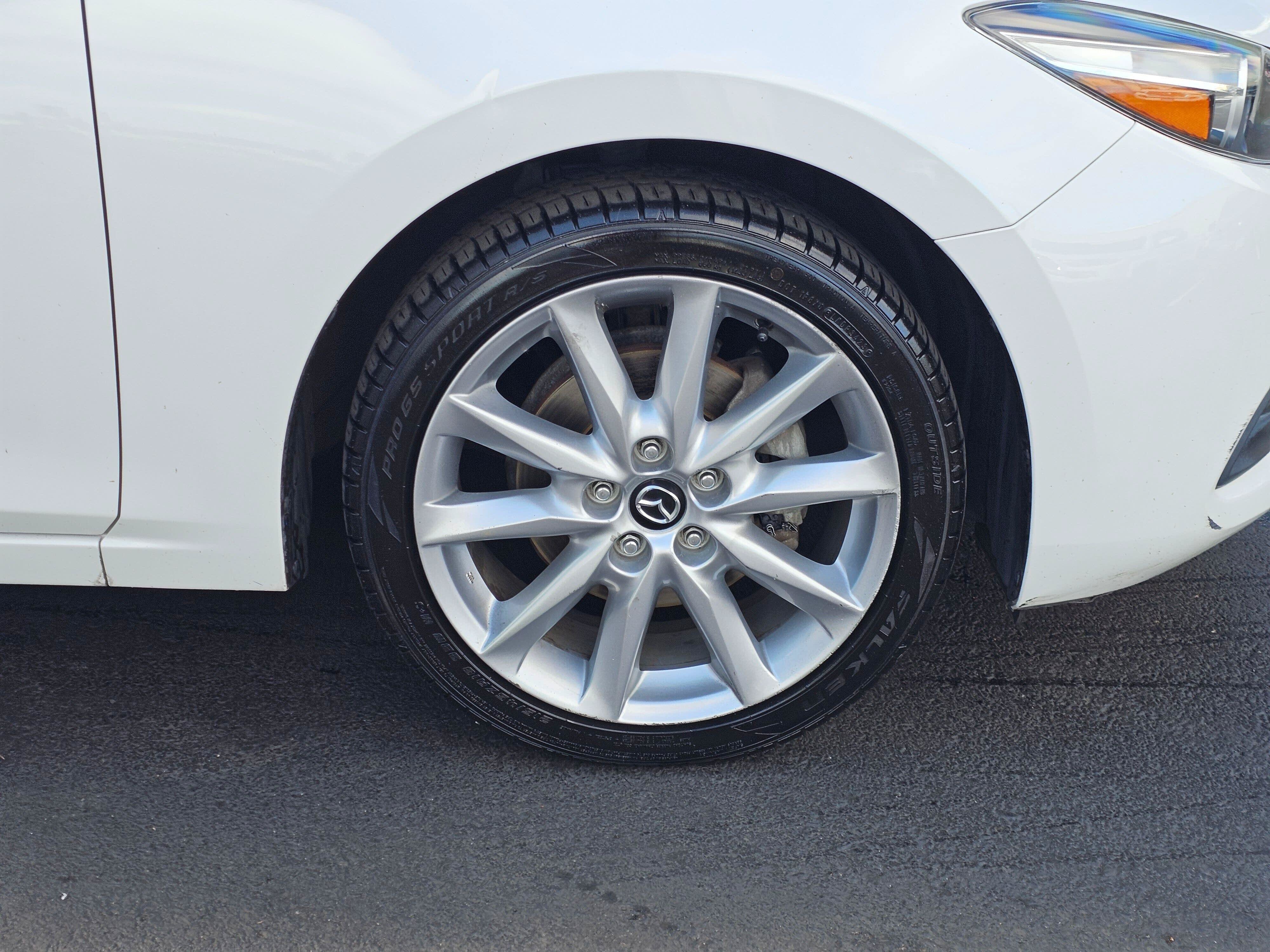 Used 2017 MAZDA MAZDA3 Touring FWD image 9