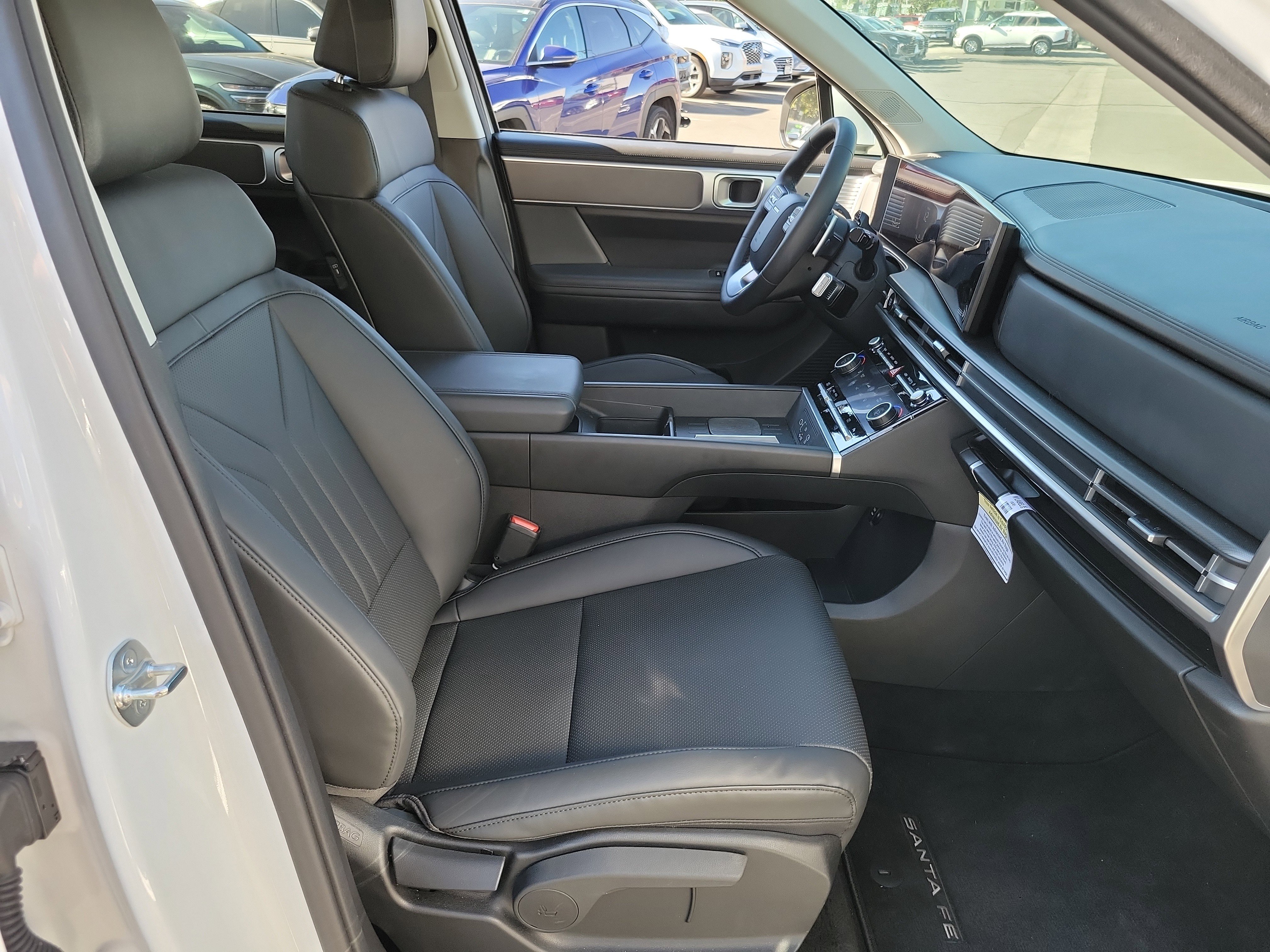 Certified 2025 Hyundai Santa Fe SEL image 18