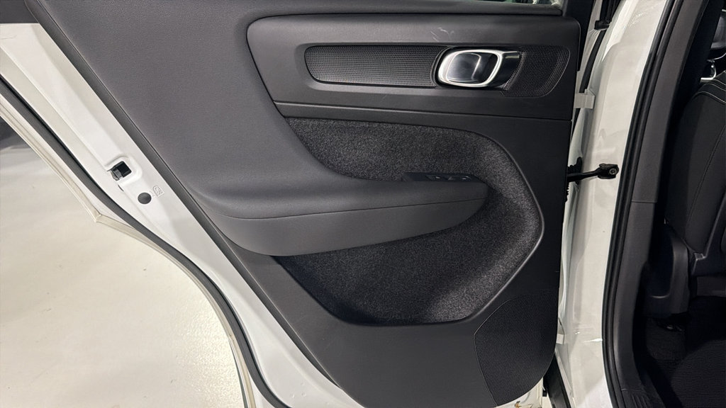 Certified 2023 Volvo C40 P8 Recharge Ultimate AWD/4WD image 21