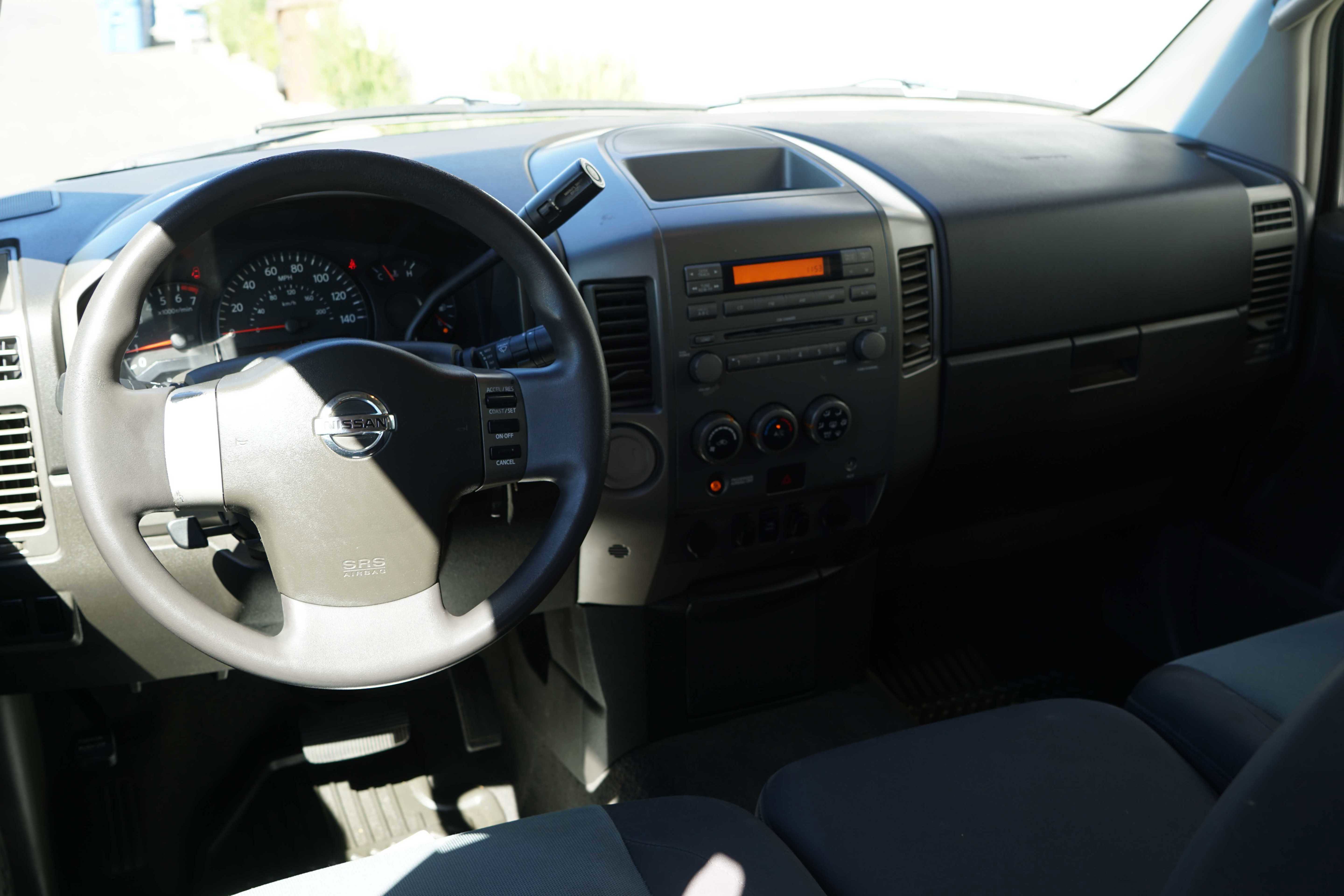 Used 2005 Nissan Titan XE image 29