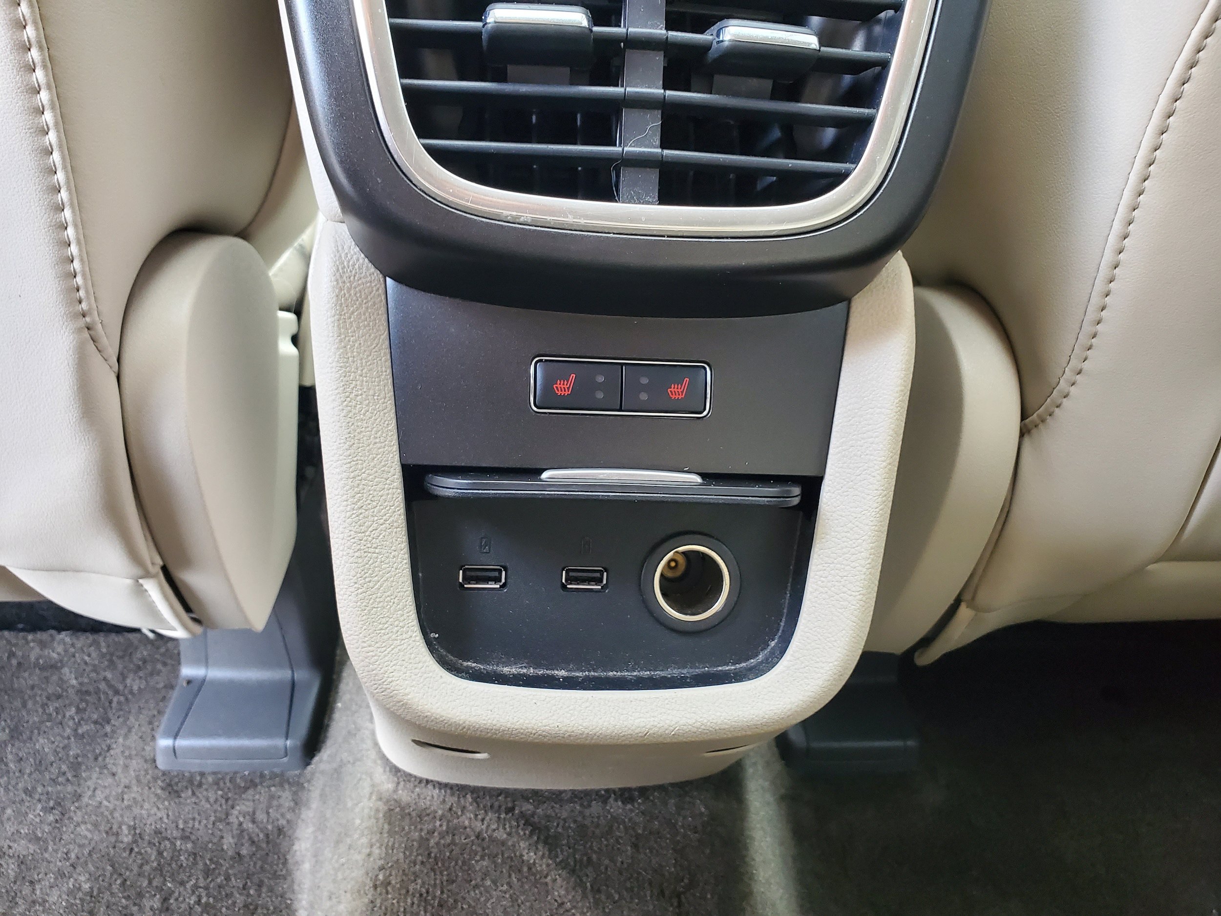 Used 2016 Lincoln MKX Reserve w/ Technology Package FWD image 27