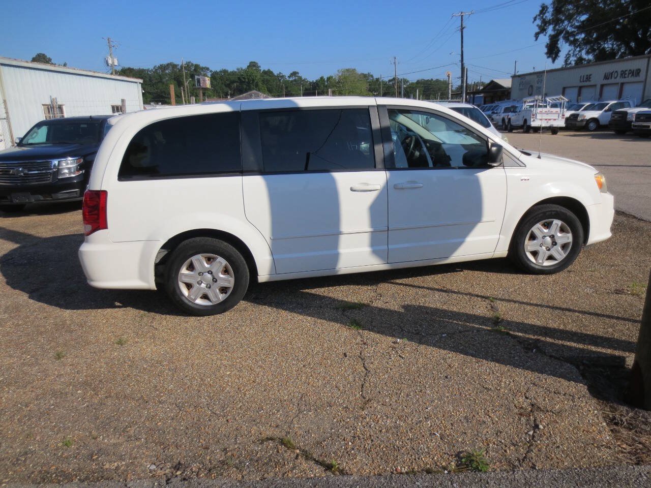 Used 2012 Dodge Grand Caravan SE FWD image 3