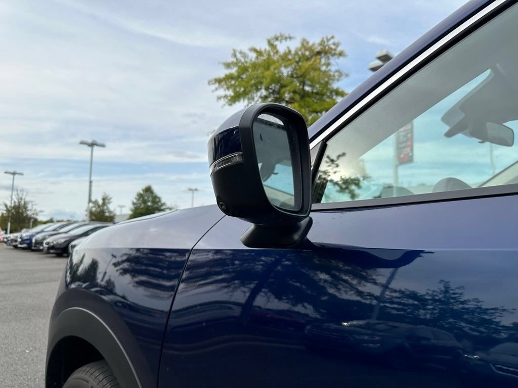 New 2025 Nissan Kicks SR w/ SR Premium Package AWD/4WD image 12