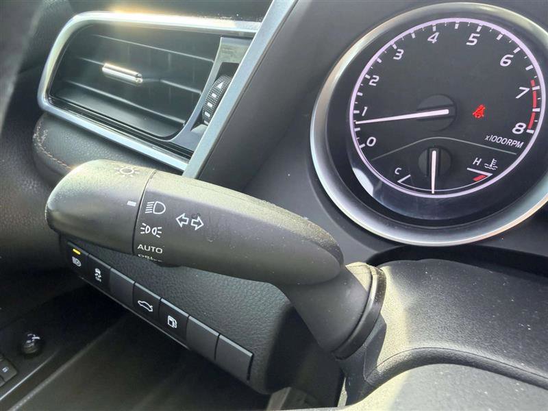 Used 2018 Toyota Camry LE w/ Convenience Package image 34