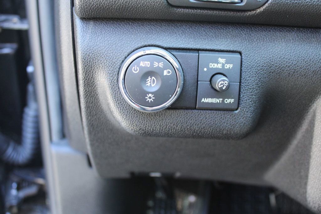 Used 2017 Chevrolet Traverse LT w/ Style and Technology Package AWD/4WD image 21