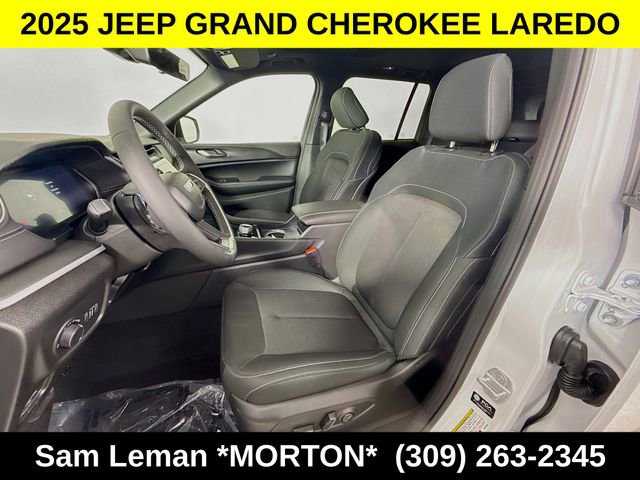New 2025 Jeep Grand Cherokee Laredo image 19
