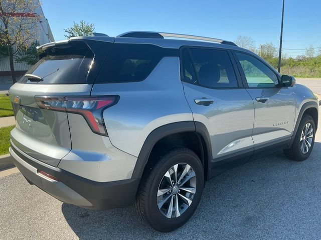 Used 2025 Chevrolet Equinox LT w/ Convenience Package II FWD image 6