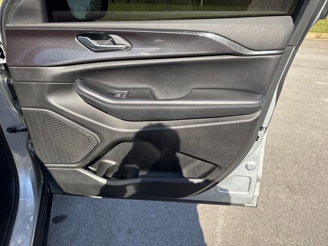 Used 2023 Jeep Grand Cherokee L Laredo image 10