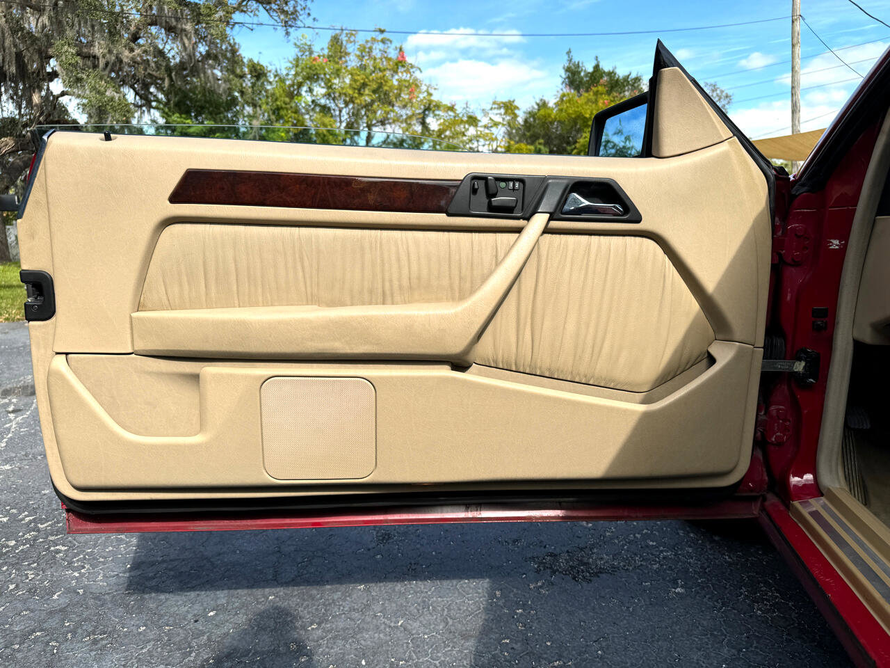 Used 1995 Mercedes-Benz E 320 Convertible image 21