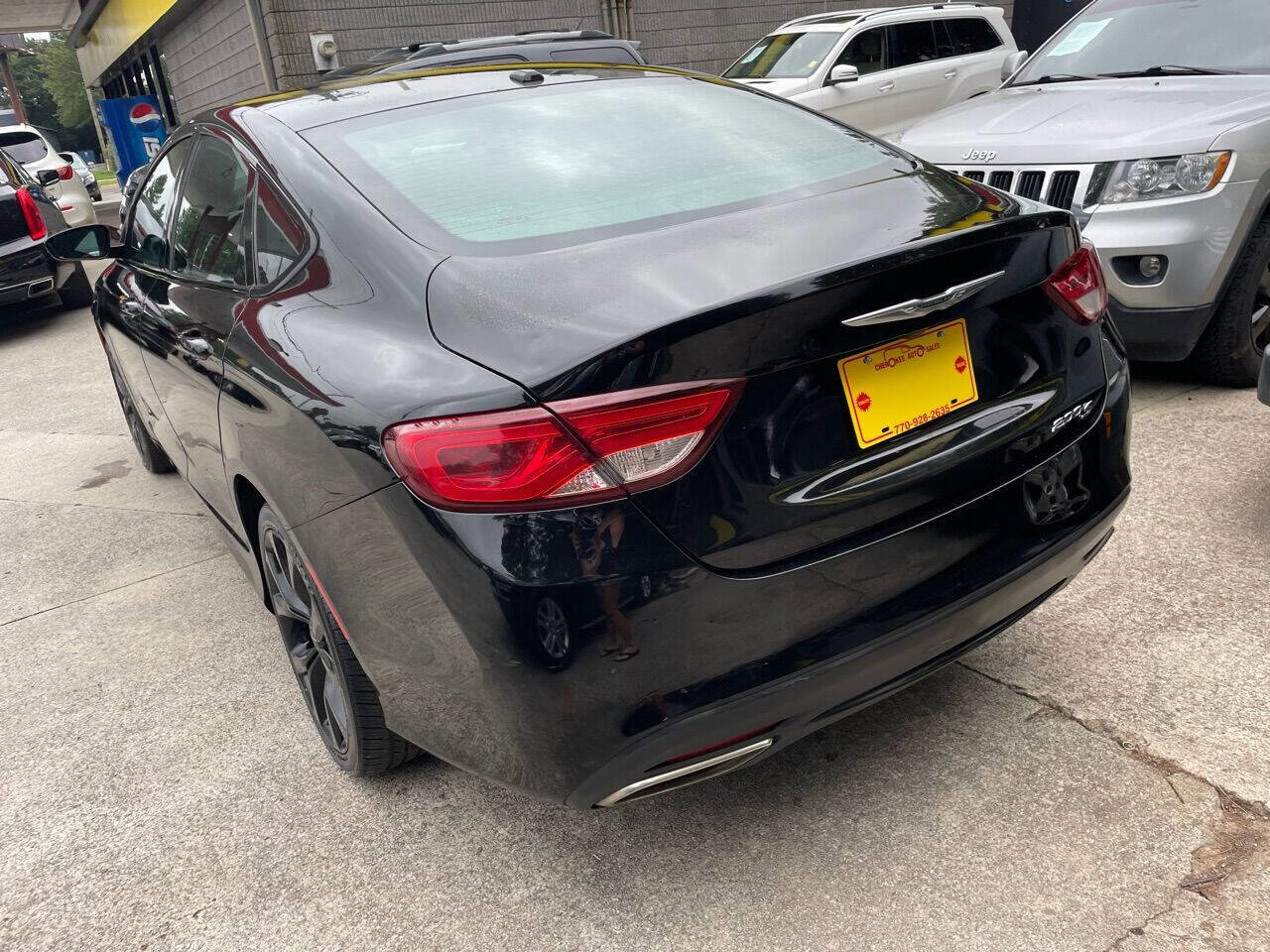 Used 2015 Chrysler 200 S w/ Comfort Group image 6