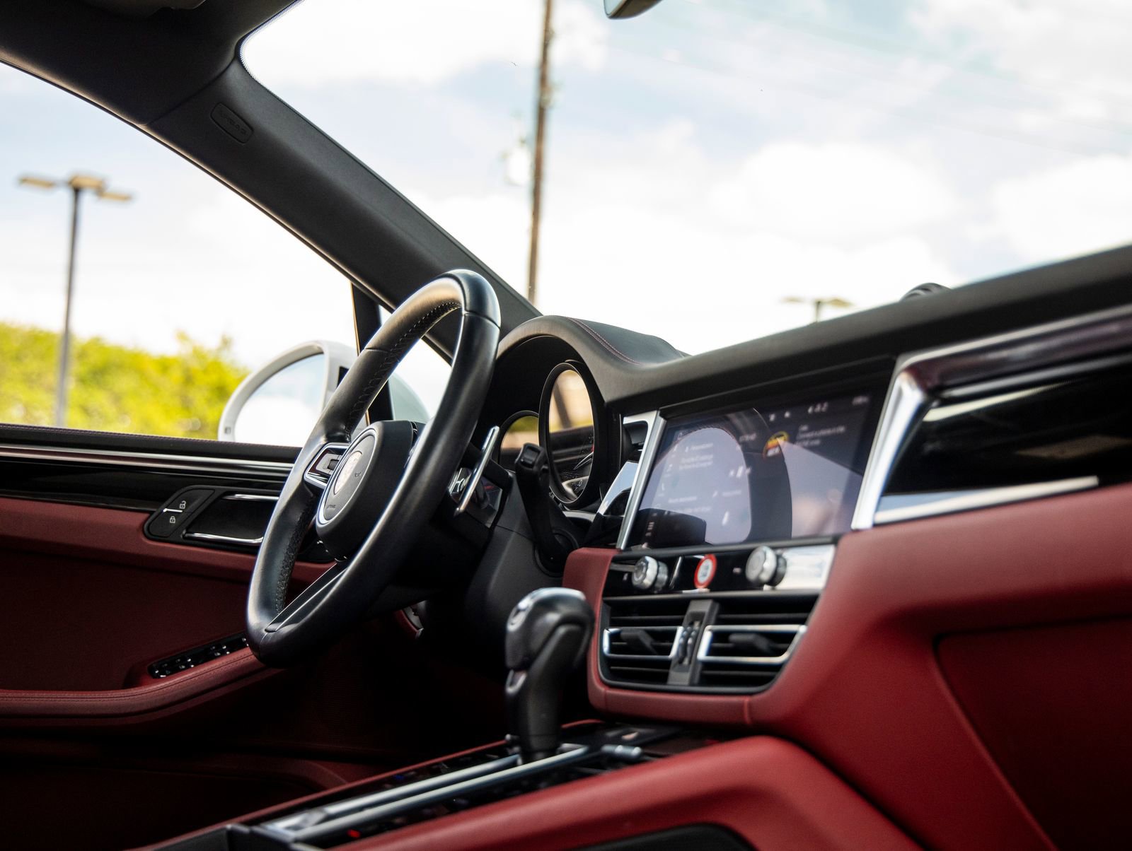 Certified 2023 Porsche Macan image 49