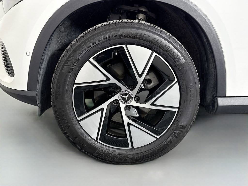 Used 2024 Mercedes-Benz GLC 300 image 29