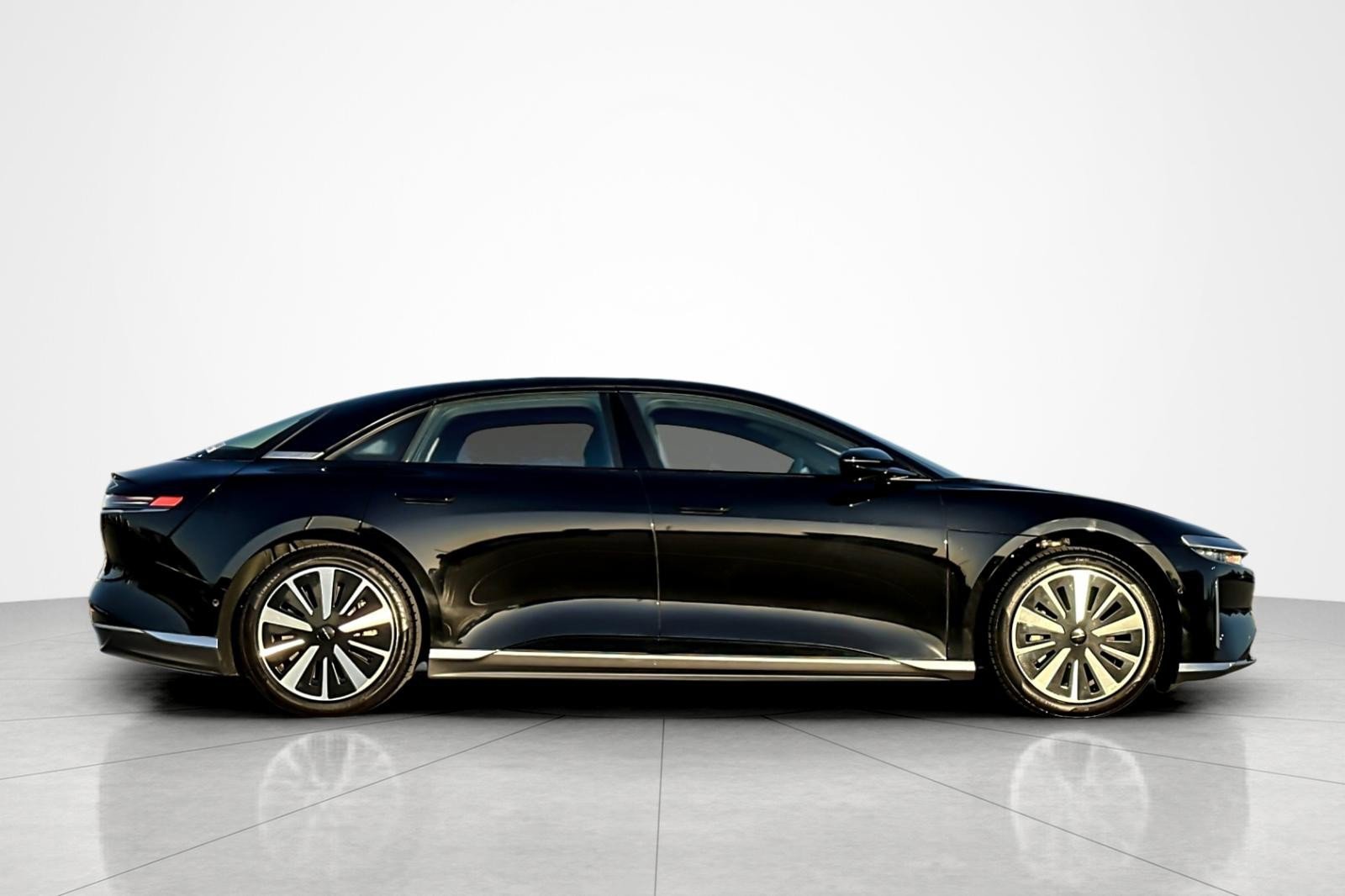 Used 2024 Lucid Air Touring image 6