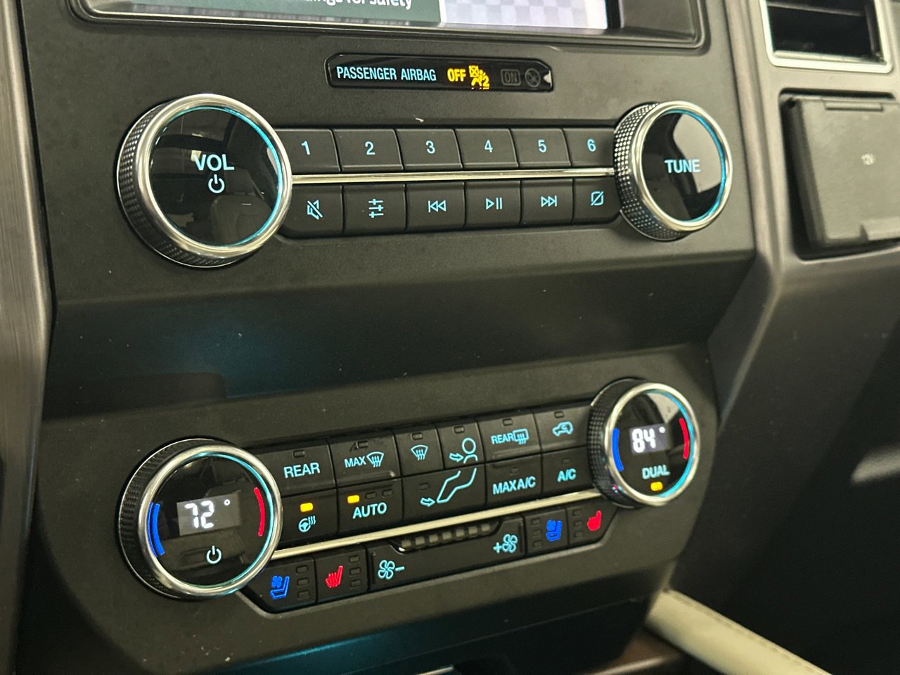 Used 2020 Ford Expedition Platinum image 33