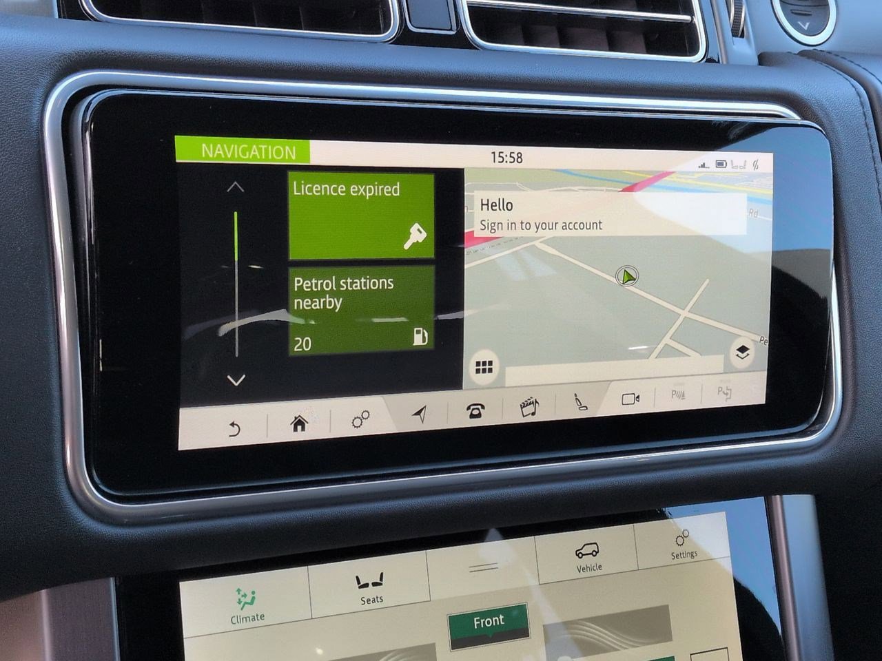 Used 2021 Land Rover Range Rover Autobiography Fifty Edition AWD/4WD image 16