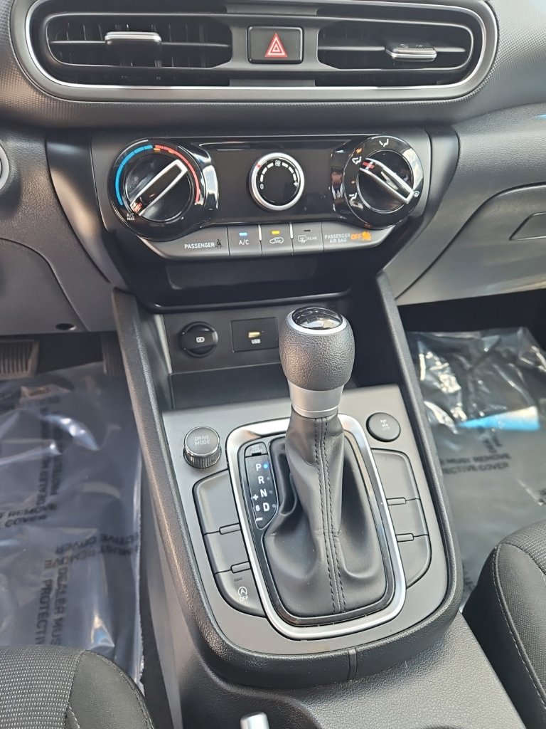 Used 2022 Hyundai Kona SEL AWD/4WD image 17