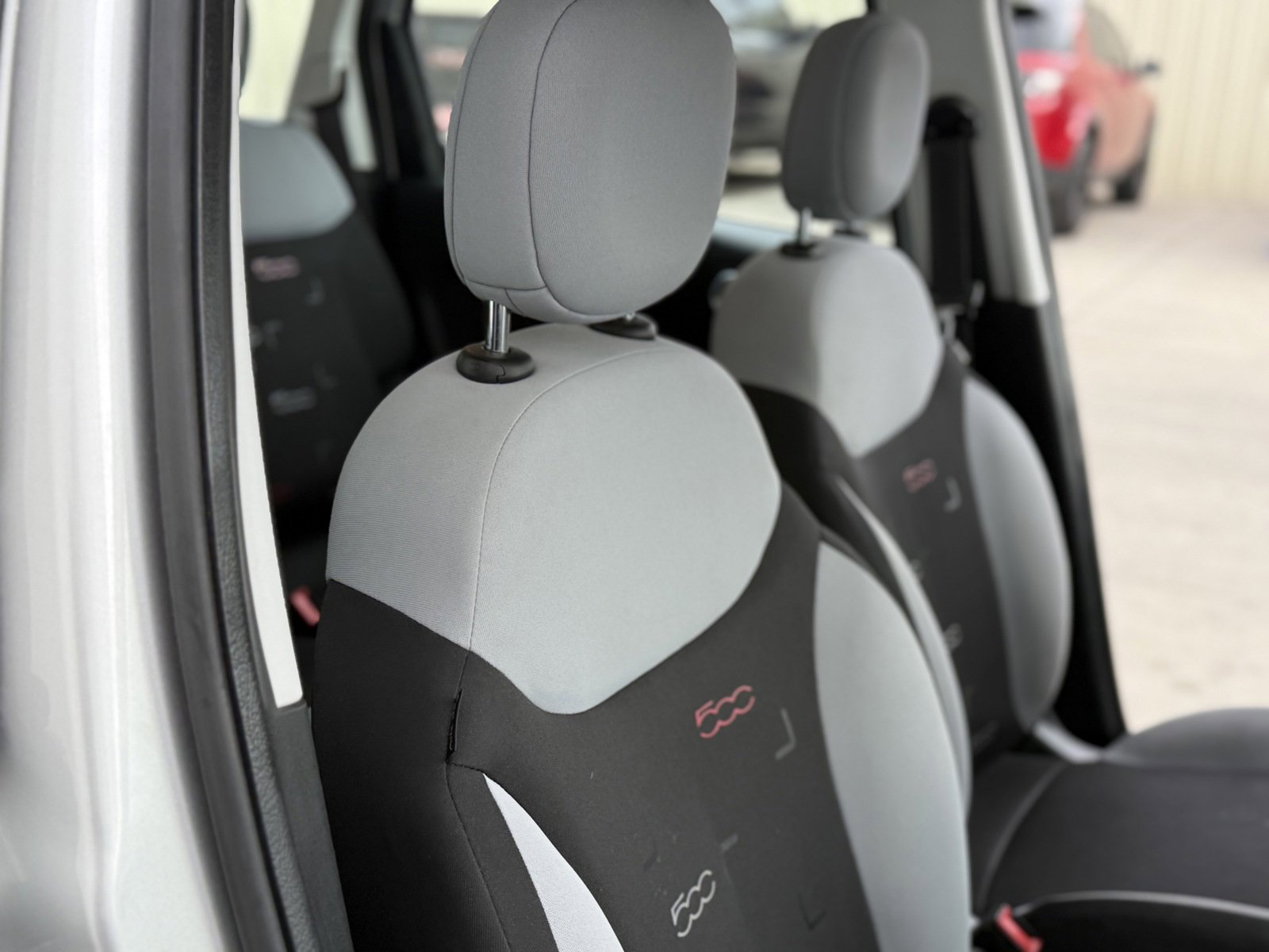 Used 2015 FIAT 500L Pop FWD image 28