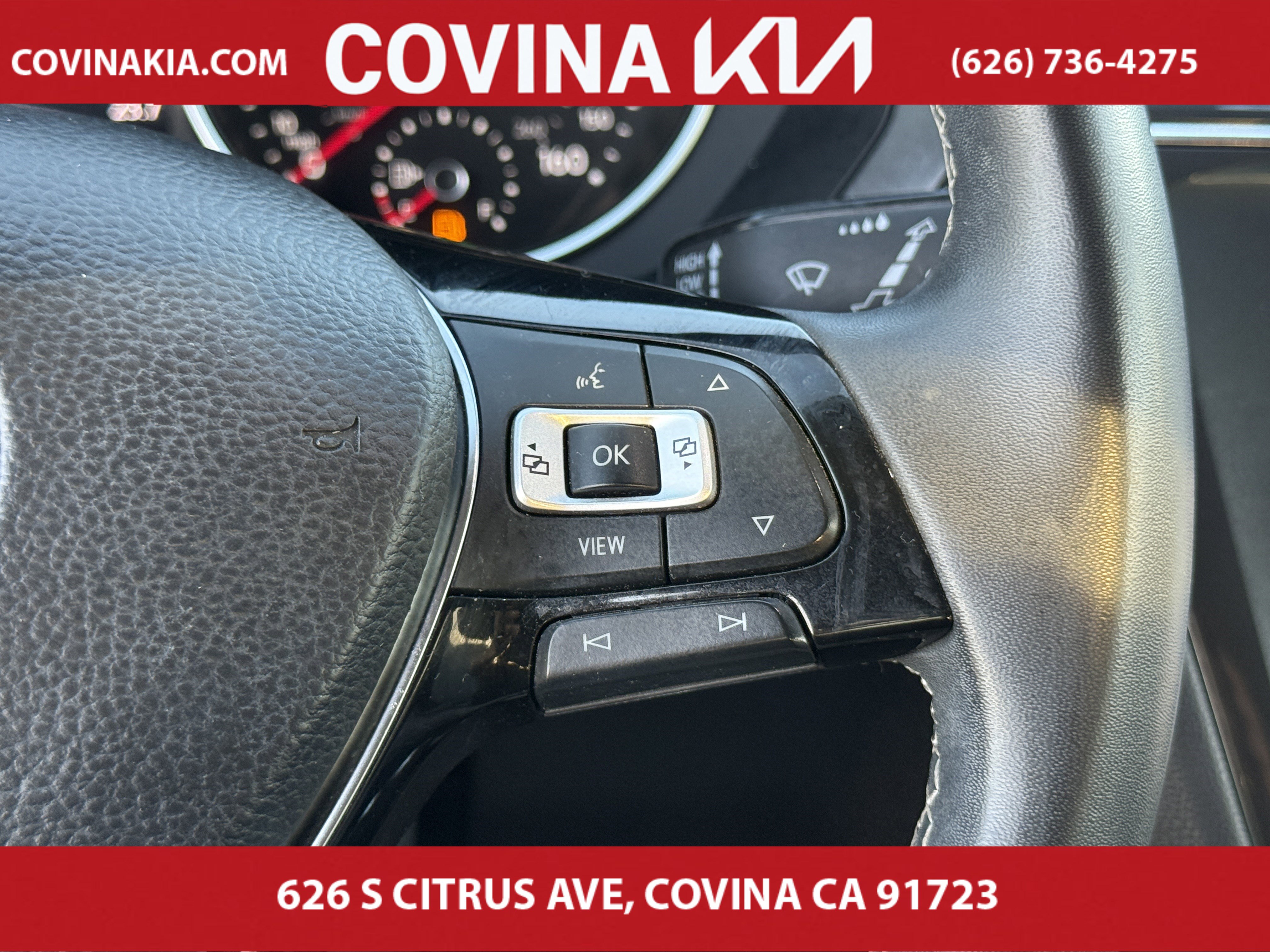 Used 2021 Volkswagen Tiguan SE w/ Panoramic Sunroof Package image 20