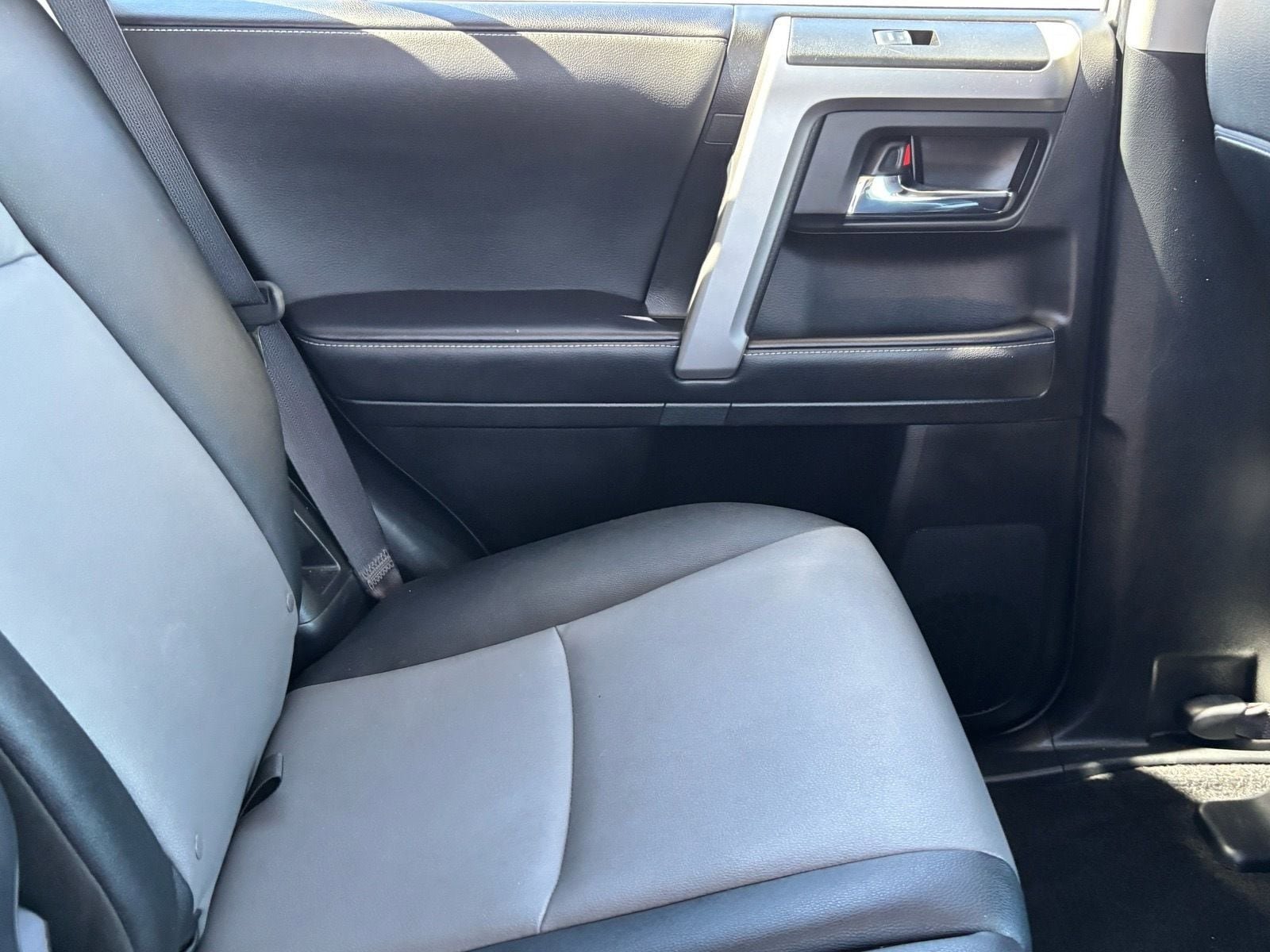 Used 2023 Toyota 4Runner SR5 Premium w/ Moonroof Package RWD image 11