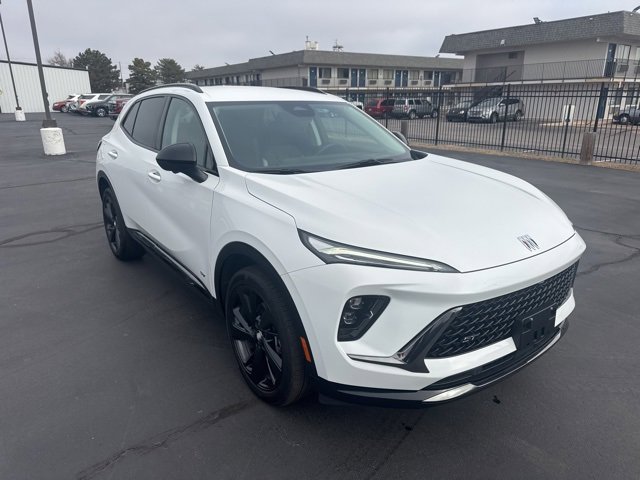 Used 2025 Buick Envision Sport Touring image 1