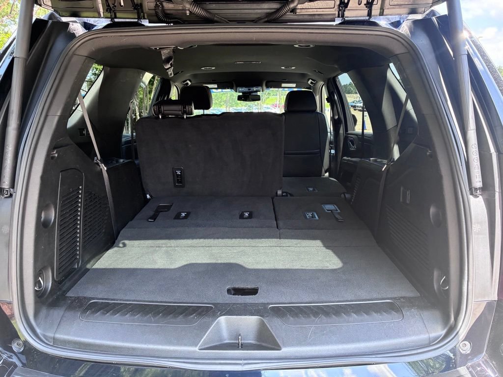 Used 2024 GMC Yukon SLT RWD image 12